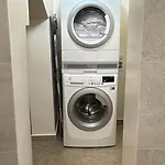 Old Town Escape - 3br With Private Garden