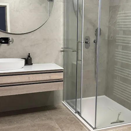 Old Town Escape - 3br With Private Garden Brasov