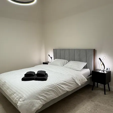 Old Town Escape - 3br With Private Garden * Brasov