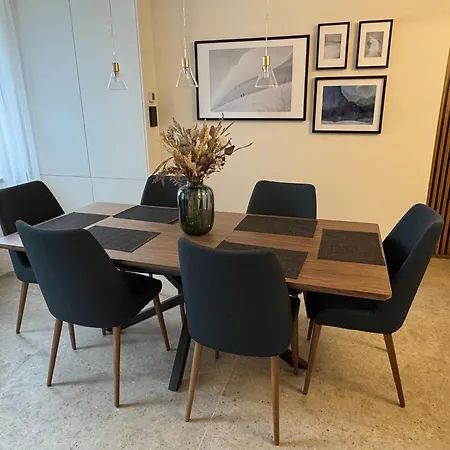 דירה Old Town Escape - 3br With Private Garden בראשוב