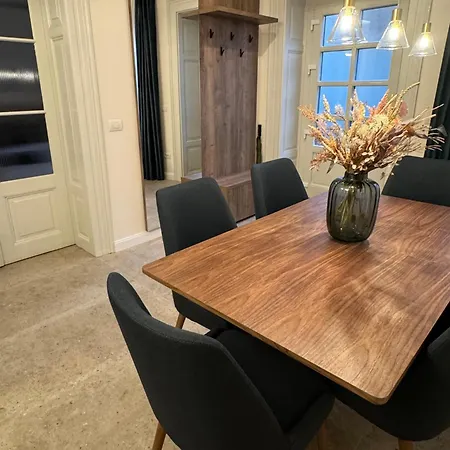 Old Town Escape - With Garden *