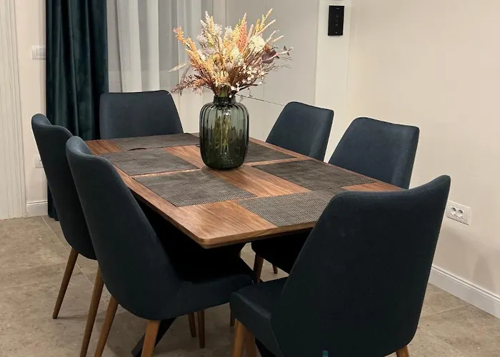 Old Town Escape - 3br With Private Garden * בראשוב