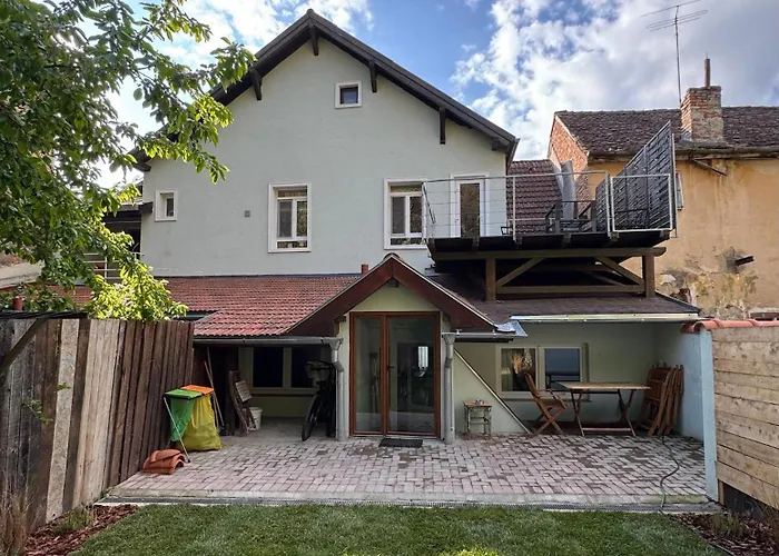 דירה Old Town Escape - 3br With Private Garden *